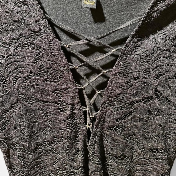 Forever 21 Black Sheer floral Lace Longsleeve Bodysuit size Small Whimsigoth - Picture 2 of 8